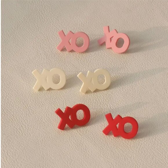 Three Pairs of XOXO Stud Earrings - Valentines - NEW - Picture 3 of 3